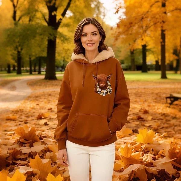 Women's Cute Cow Graphic Sweatshirt | Cozy Casual Crewneck Pullover
